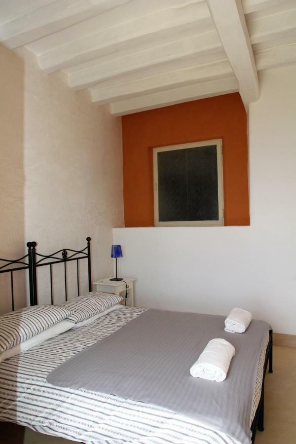 Alicudi Giardino Dei Carrubi- Al Gradino 365 Bed & Breakfast Exterior photo