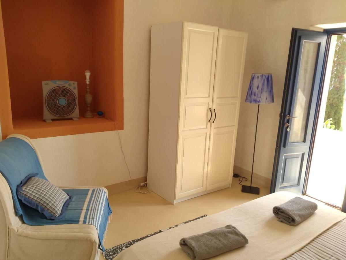 Alicudi Giardino Dei Carrubi- Al Gradino 365 Bed & Breakfast Exterior photo