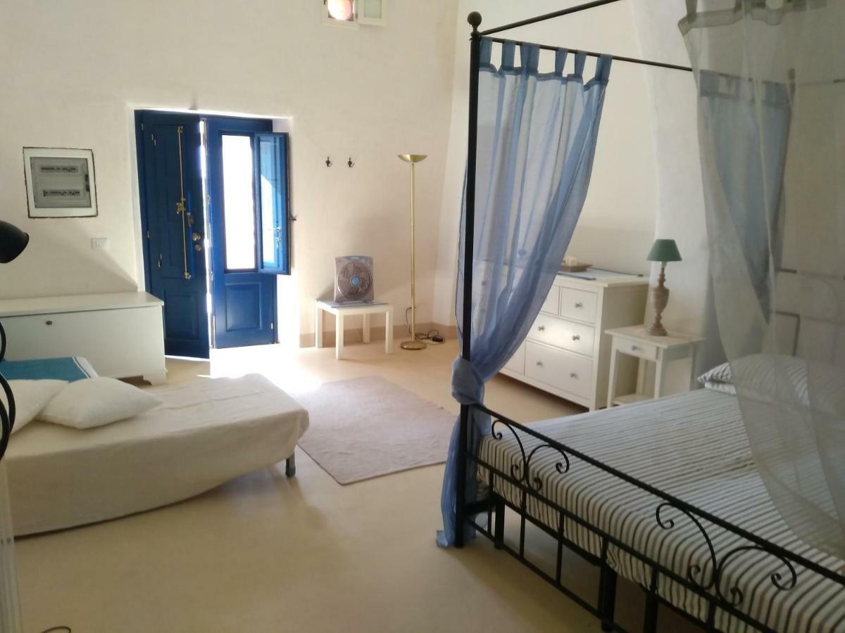 Alicudi Giardino Dei Carrubi- Al Gradino 365 Bed & Breakfast Exterior photo